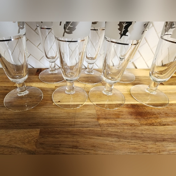 Vintage Libbey Silver Leaf Liquor Champagne Glasses (set of 7) - Picture 9 of 9